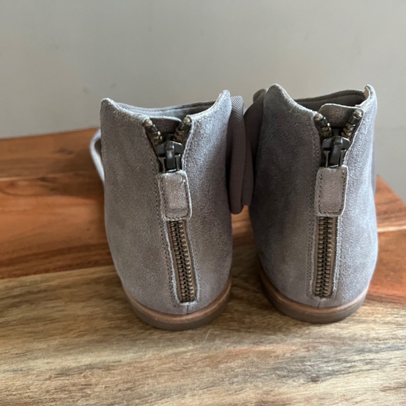 Eileen Fisher Gray Sandals - Picture 3 of 3